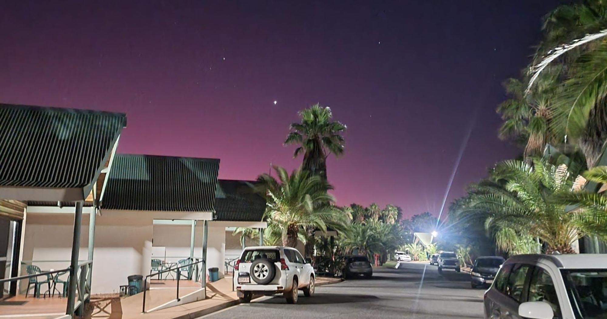 Desert Palms Alice Springs Motel Exterior photo