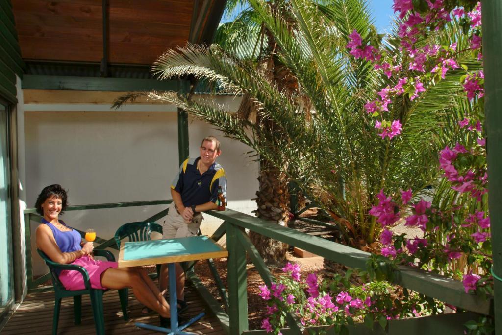 Desert Palms Alice Springs Motel Room photo